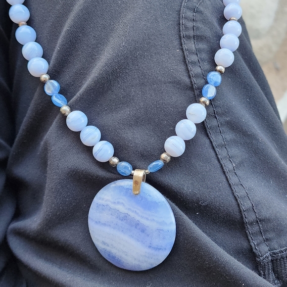 Necklace - Picture 1 of 2